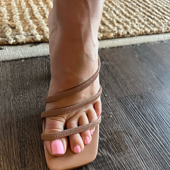 steve madden tan heels - Picture 3 of 5
